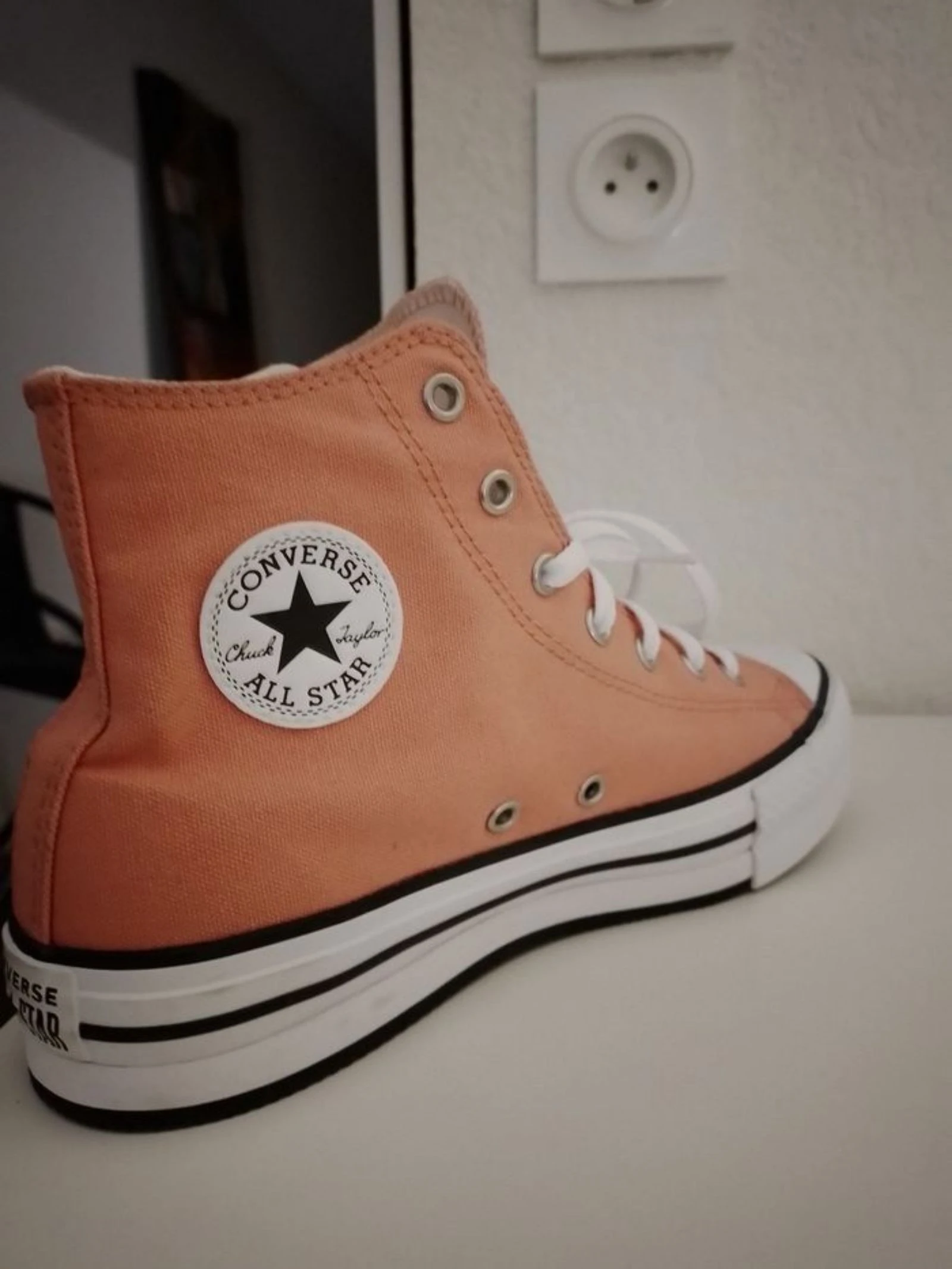 Converse  – photo 4